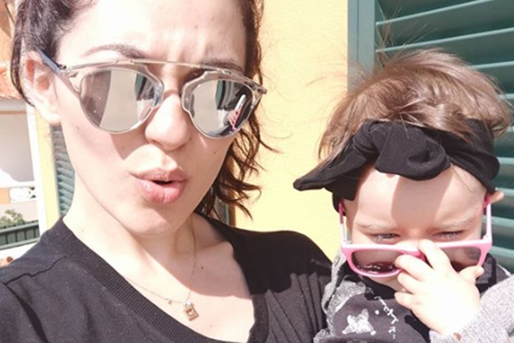 Sara Barradas com a filha/Instagram